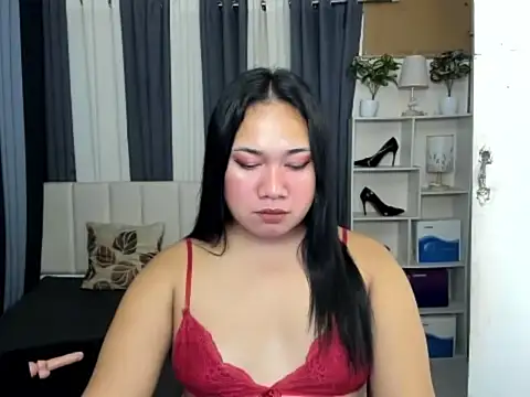 TsUncutKaren online show from February 23, 5:38 pm