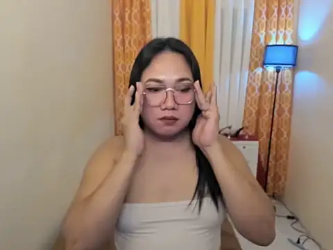 TsUncutKaren online show from March 19, 5:13 pm