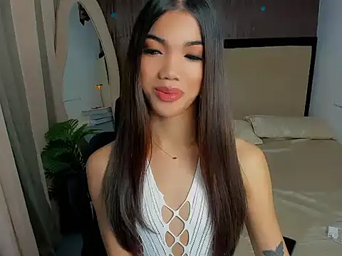 CassieSommereux online show from December 5, 11:33 pm