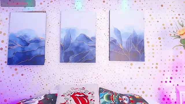 Emily Vaughan online show from December 17, 3:01 am