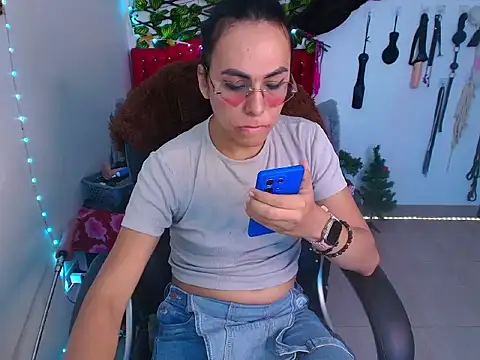 missblu online show from February 18, 12:29 am