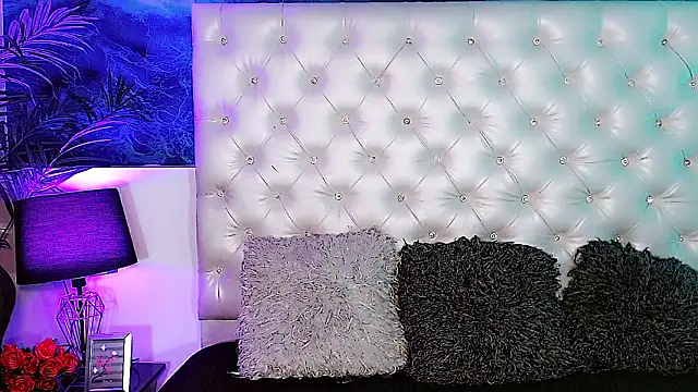 Valeria Swett  online show from March 7, 8:48 pm