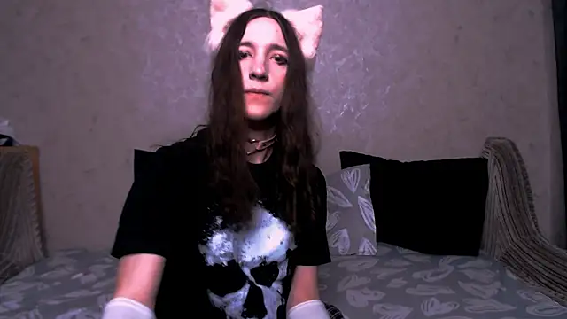 Snapshot of SilverMuse_ chatting on October 17, 10:35 pm SilverMuse online show from October 17, 10:35 pm
