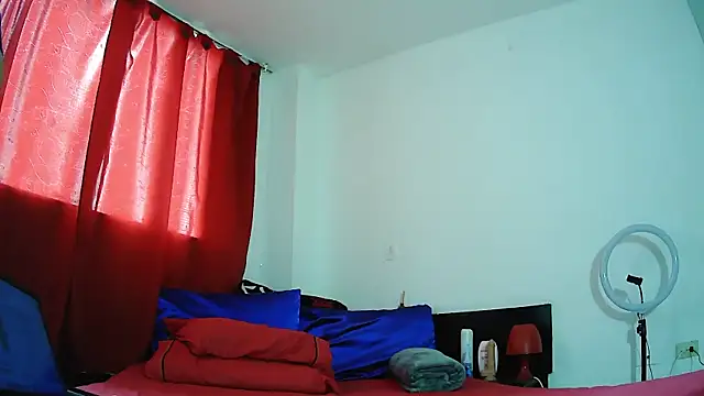 MissAsly online show from December 1, 4:42 pm