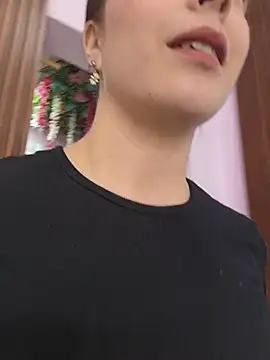 EmmaValencia  online show from January 7, 3:37 pm