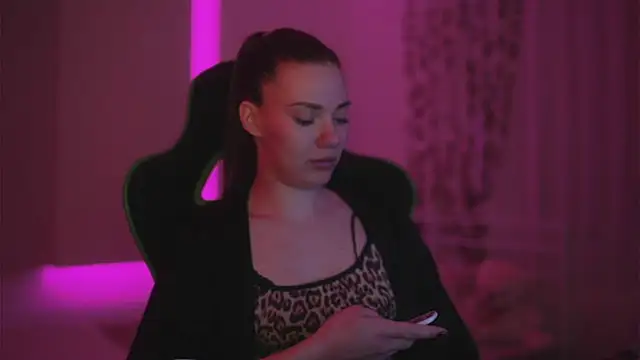 CandyStorm online show from March 20, 12:00 am