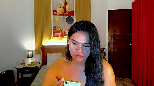 Snapshot of fallinLunaxX chatting on October 5, 5:01 pm fallinLunaxX online show from October 5, 5:01 pm
