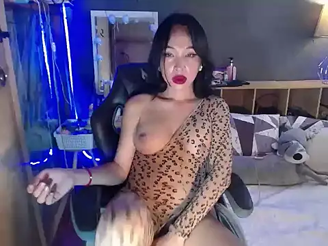 transjuicy online show from February 21, 4:15 am