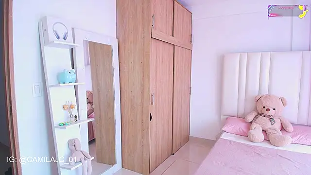 KIMMIE 01 online show from October 21, 6:31 pm