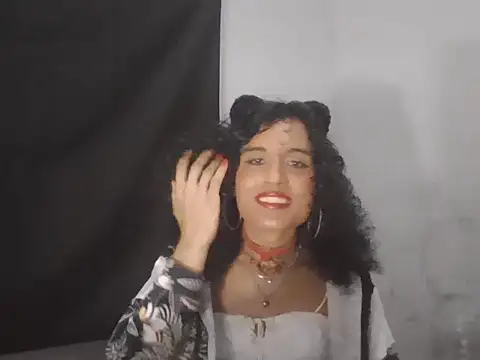 Snapshot of MorenaBellakita chatting on October 17, 3:21 am MorenaBellakita online show from October 17, 3:21 am