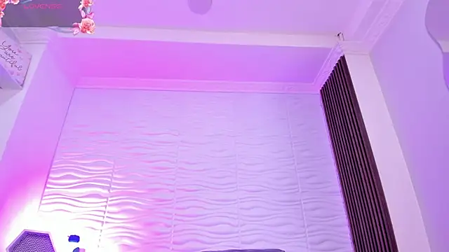 AudreyHayworth online show from November 25, 12:51 pm