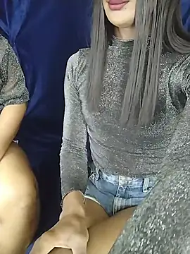 SEXYY TRANSY WITH GIRL online show from December 2, 1:25 pm