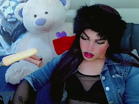 NharaBigCock online show from November 13, 6:15 pm