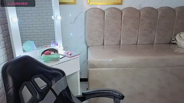 Evy Luxx v online show from February 28, 3:46 am