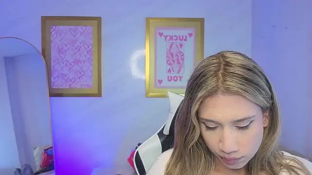 Evy Luxx v online show from March 17, 3:31 am