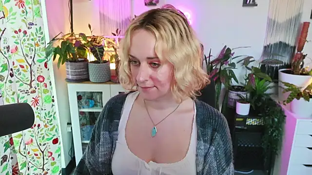 xzoeyryanx online show from March 28, 6:10 pm