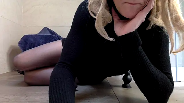 AsiaSlavePantyhosed online show from March 4, 1:59 pm