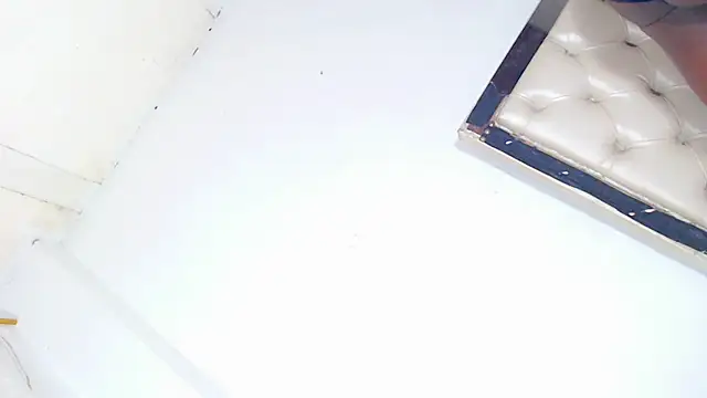 laura dolll online show from January 13, 5:37 am