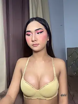 Diannellove online show from April 2, 3:54 pm