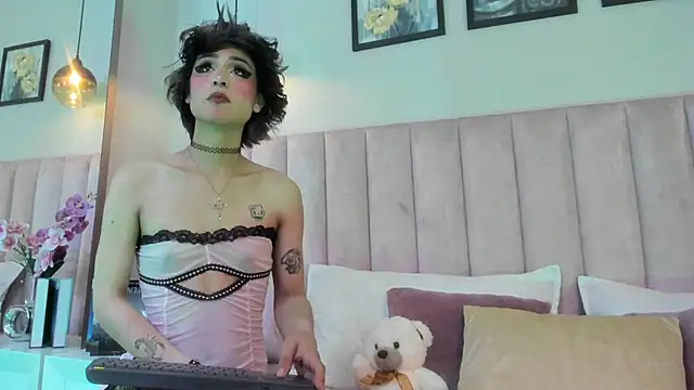 Tracy lee  online show from February 20, 8:44 pm