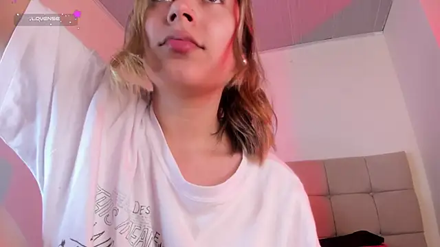 Violet Blazee online show from April 14, 4:39 am