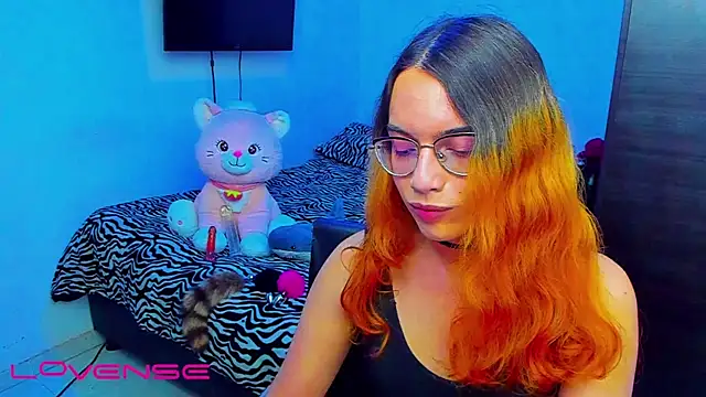 lillykittyyy online show from April 5, 3:26 am