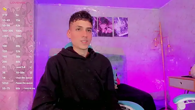 Kate and penny online show from March 31, 8:55 pm