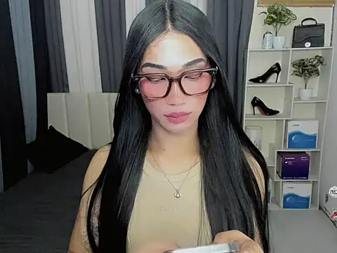 FyangFoxx online show from March 24, 1:38 pm