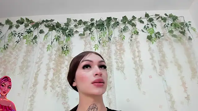 lizz lunna online show from June 2, 8:32 pm