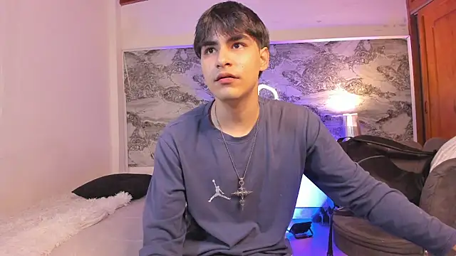 IamJuanJoc online show from May 29, 3:27 am