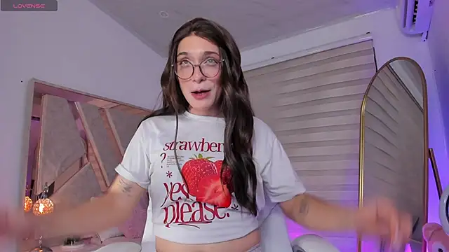 emilybeear online show from January 17, 9:06 am