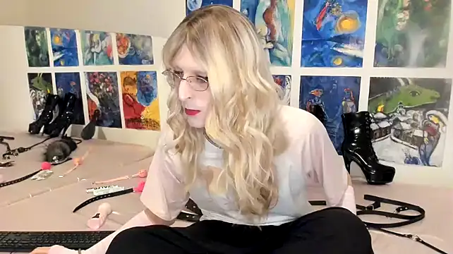 Miaxma online show from April 17, 7:48 pm