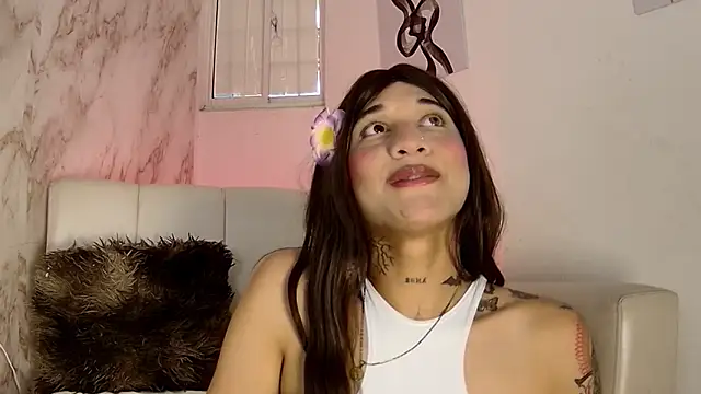 tammy bensom1 online show from April 4, 2:04 pm