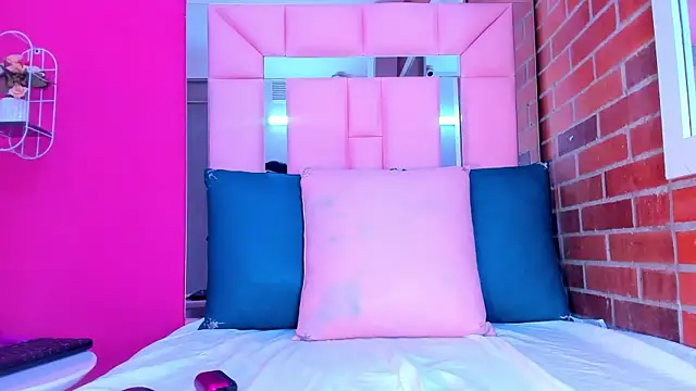 Baby doll XOXO online show from February 10, 2:46 pm