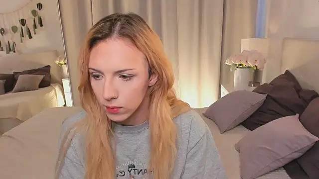 Tiffany  King online show from April 14, 5:45 am