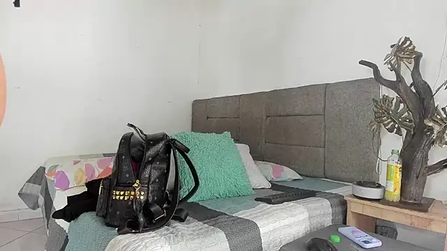 Zoel Amber20 online show from April 11, 8:45 pm