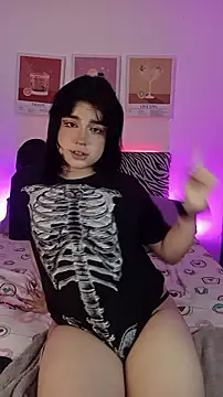 Daniellesins1 online show from March 6, 5:35 am