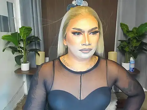 AmandaFlaire  online show from July 11, 12:42 pm