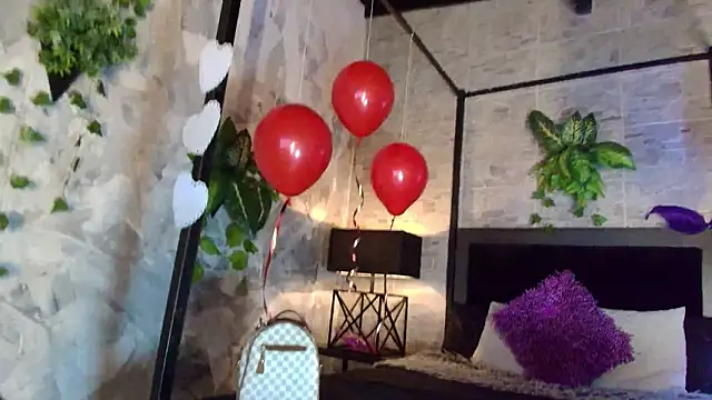 Chloee  Adams online show from February 7, 7:20 pm