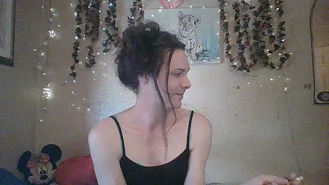 sillymillie4 online show from June 23, 7:11 pm