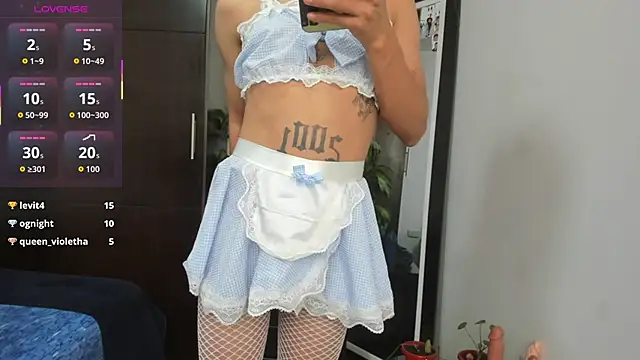 alisoondrean  online show from April 13, 8:13 pm