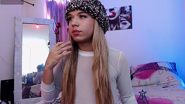 Candyy doll   online show from March 26, 6:11 pm