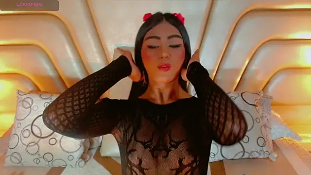 tiifannysexyhot online show from April 5, 6:22 am