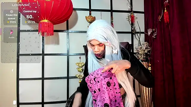 Andrea Pop   online show from April 13, 11:58 am