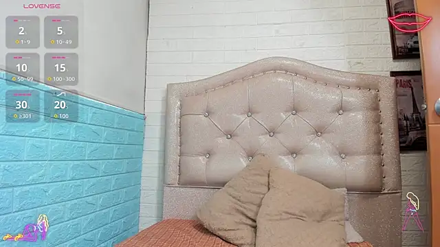 LITTLE-NESSA online show from April 7, 1:01 pm