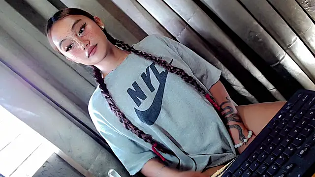 Jessicasfantasy online show from March 21, 1:40 am