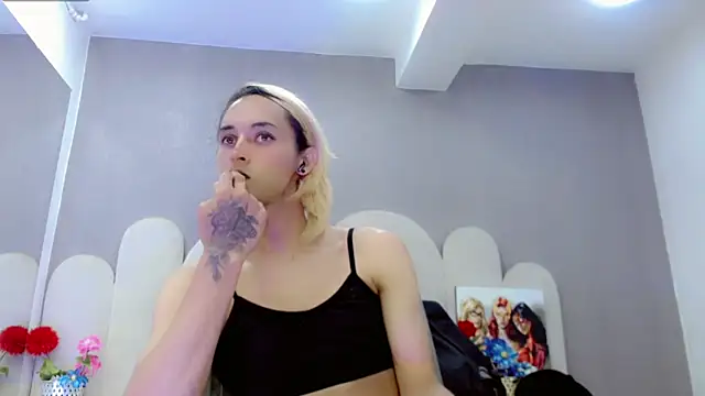 samantha bliss24 online show from April 11, 7:06 pm