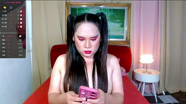 HugeCumRainSamantha online show from April 10, 1:50 pm