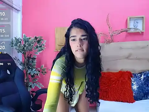 liahspencer online show from April 16, 8:09 pm