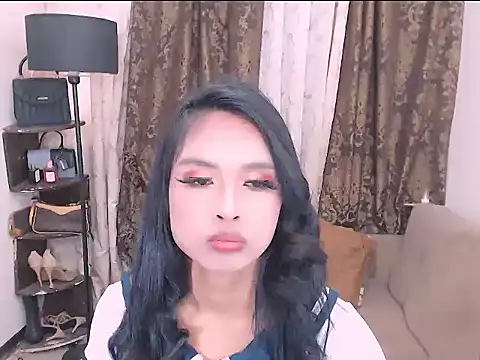 WILDEXOTICBEAUTY online show from April 14, 8:30 am